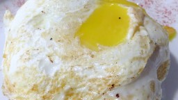 Recepta de cuina de Trinxat de patata, ceps amb ou trencat i foie a la planxa